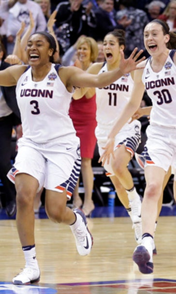 UConn rolls to 4th consecutive national title behind Stewart